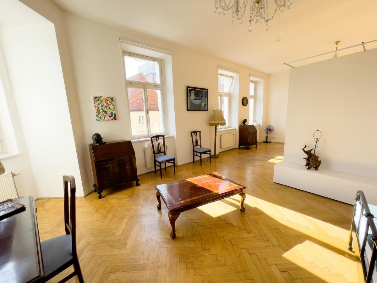 Center Of Prague Apartment 369 Luaran gambar
